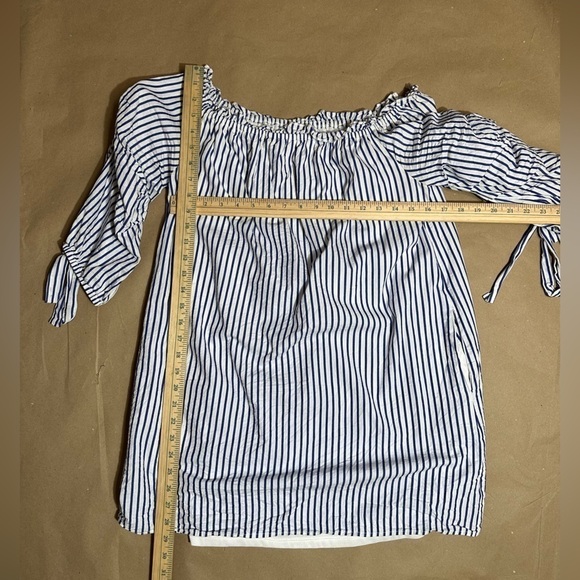 Listicle Blue and White Stripe Top Size Medium - Picture 8 of 11